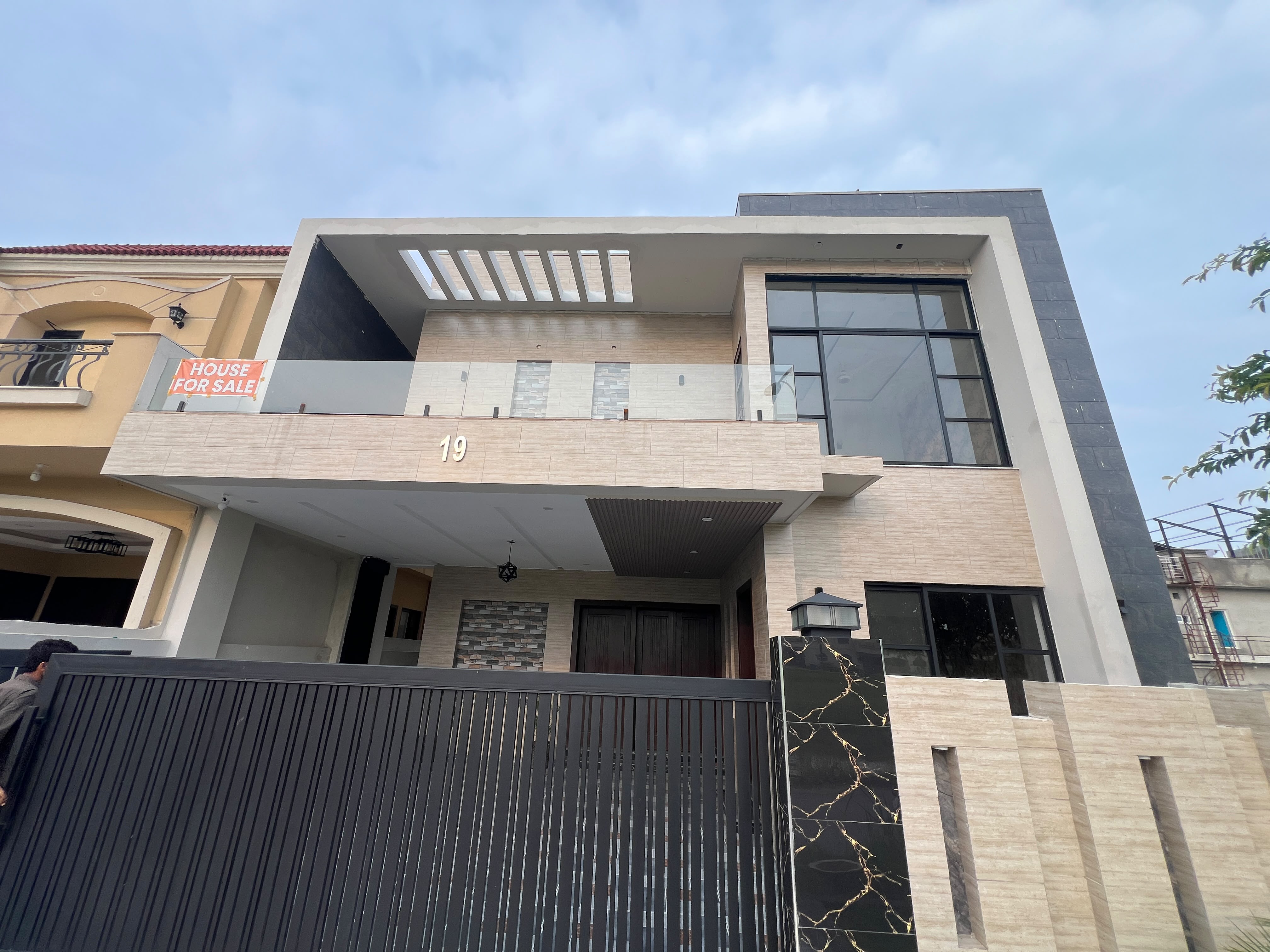 10 Marla brand new house in Bahria Enclave Islamabad